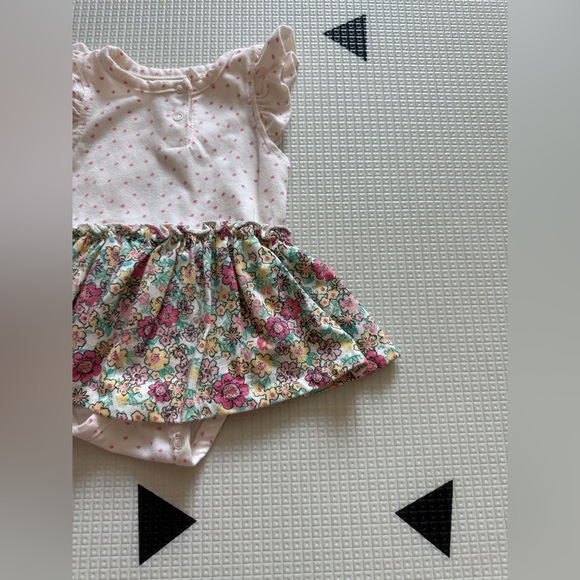 Jessica Simpson|Baby girl mixed pattern Polka Dot & floral ruffle onesie dress• - Picture 2 of 4